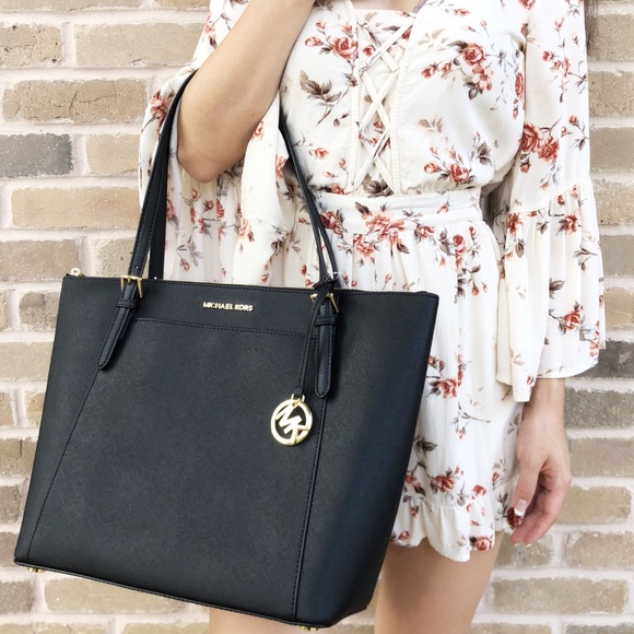 ‼️SALE‼️👜💕-NWT Michael Kors Large Top Zip Tote - Picture 2 of 8